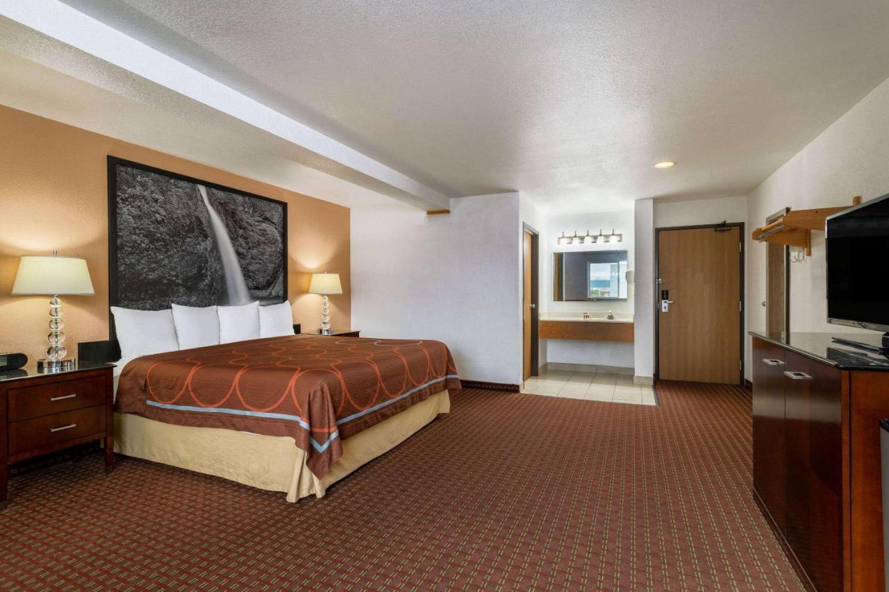 Super 8 By Wyndham Or 2*